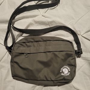 BNWOT Fjallraven bag